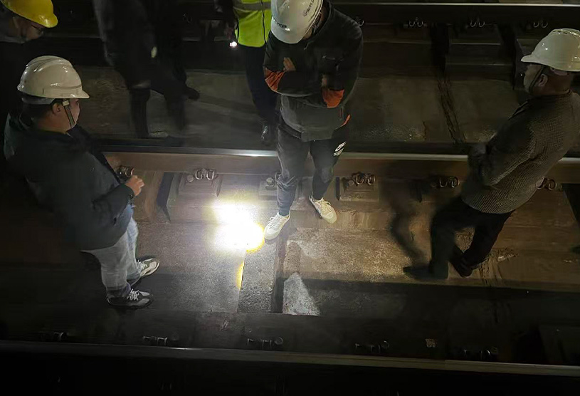 Proyecto de refuerzo de vías de la línea 1 del metro de Shanghái