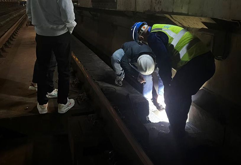 Proyecto de refuerzo de vías de la línea 1 del metro de Shanghái
